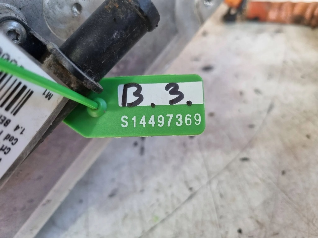 фото №9, Зарядное устройство аккумулятор компрессор 5qe915682af golf vii audi a3 8v passat b8