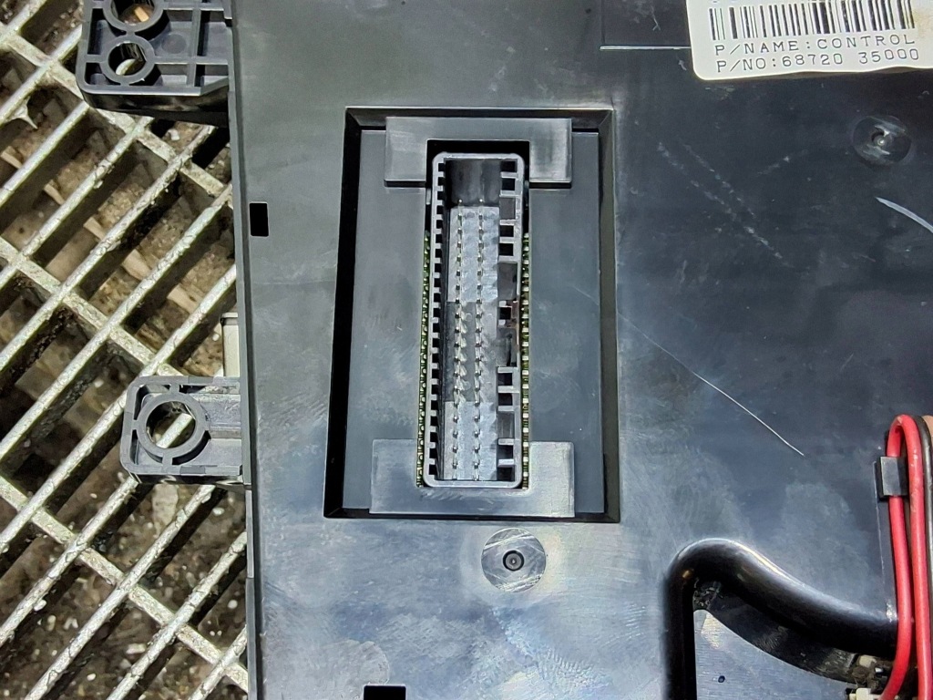 фото №8, Панель кондиционера ssangyong tivoli 6872035000