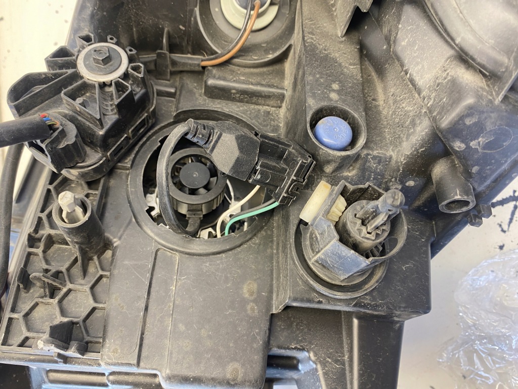 фото №10, Nissan leaf i лампа правий перед 26010 3nl0b