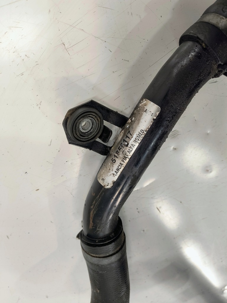 Fiat 500 1.3 multijet труба шланг воздуха интеркулер turbo 51856117 в Украине