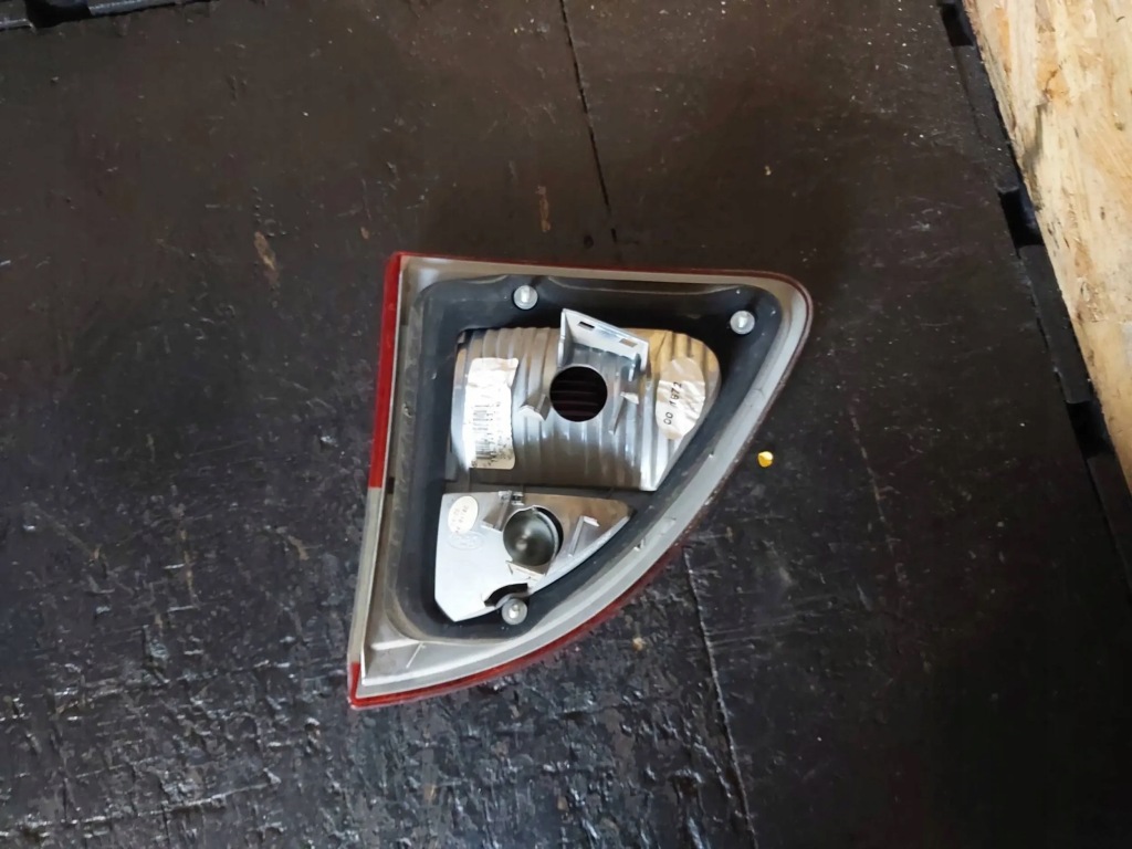 фото №8, Лампа задня ліва кришки багажника ford galaxy i lift 7m5945093c