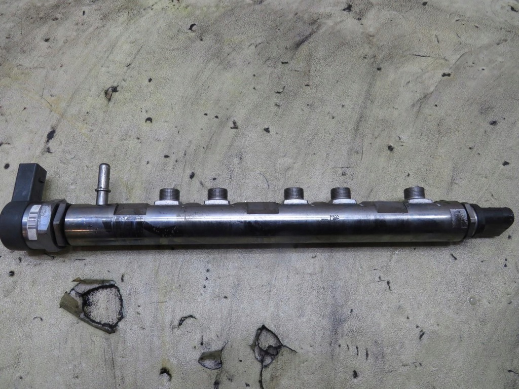 фото №4, Молдинг упорскування mini countryman r60 lift 1.6 d 851416601