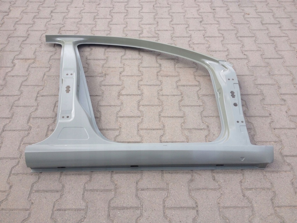 Купити Поріг правий праве  передні  a 1 b стовпчик  skoda octavia 3 mk3