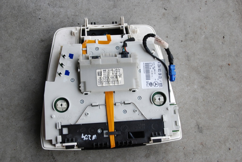 фото №3, Mercedes c w204 лампа освітлення салону перед