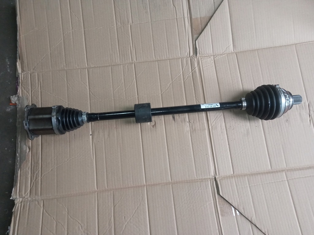 фото №1, Привідний вал права перед golf viii t-roc a3 8y 1.0tsi 5wa407272b