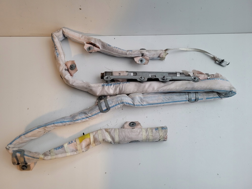 фото №3, Шторка безопасности левая range rover sport l494 dk6214k160-ad