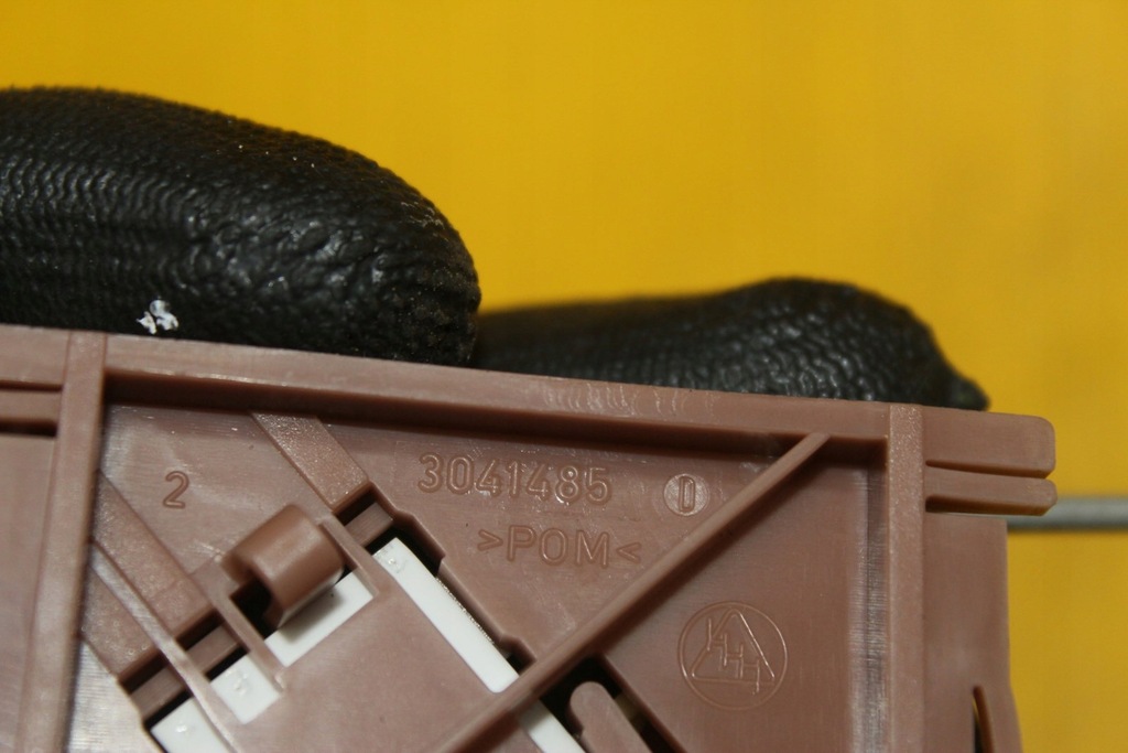 фото №6, Датчик уровня топлива vw golf v a3 1.6 fsi