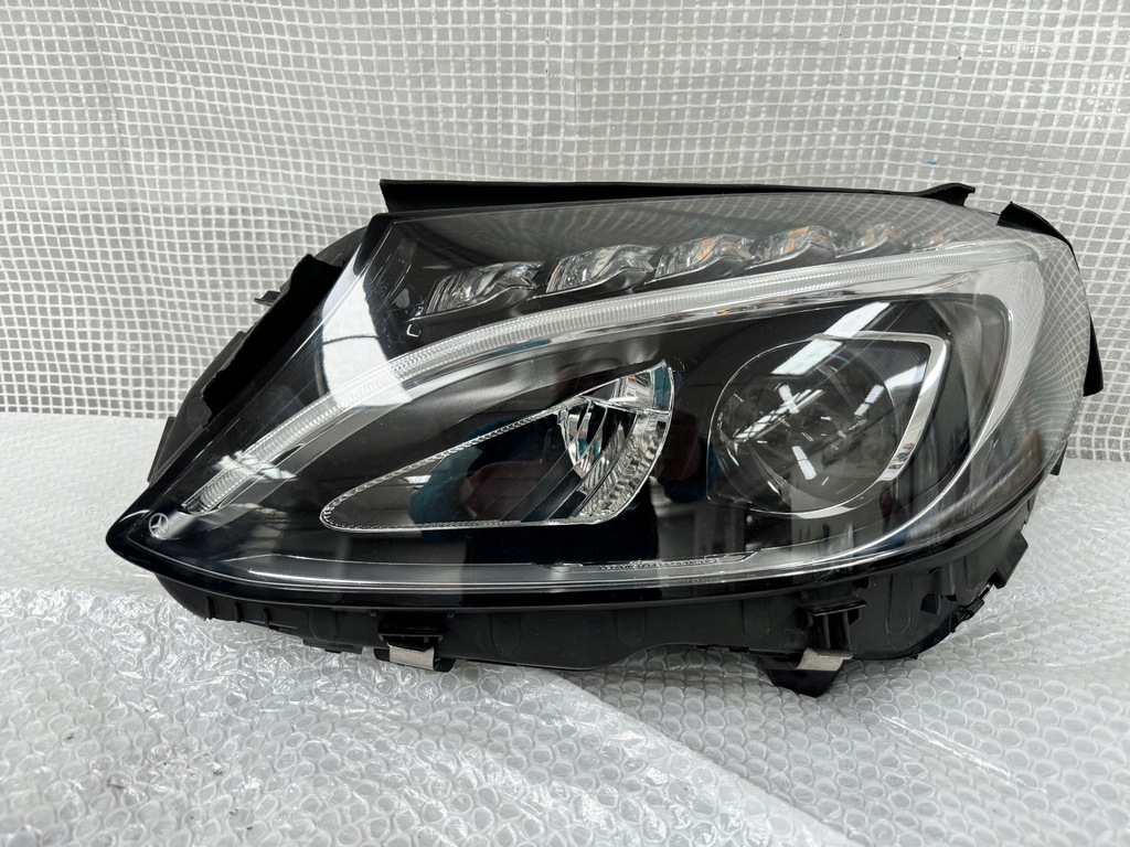 фото №1, Mercedes cklasa w205 ліва лампа performance