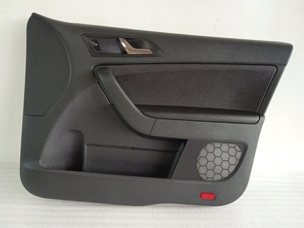 фото №1, Skoda yeti оббивка двері правий перед 5l1867012