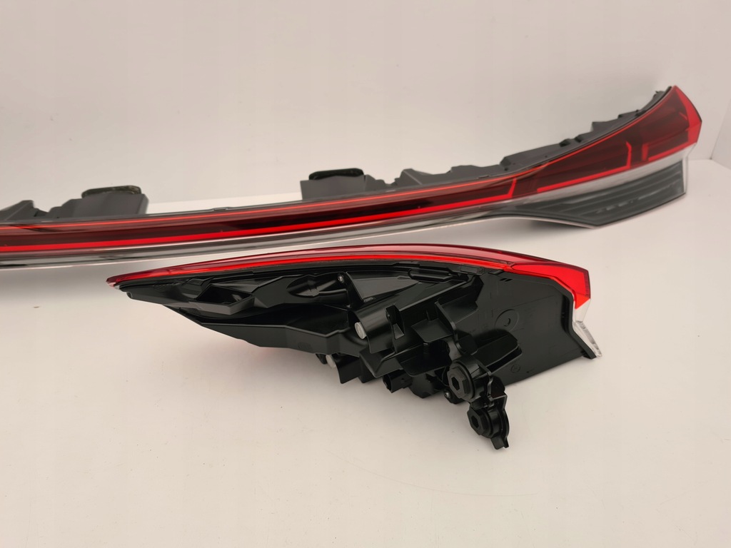 фото №8, Лампа задня середня права audi q4 e-tron 89a945095 89a945070