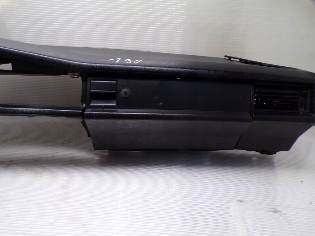 фото №5, Приборная панель приборная приборная панель mercedes w201 190