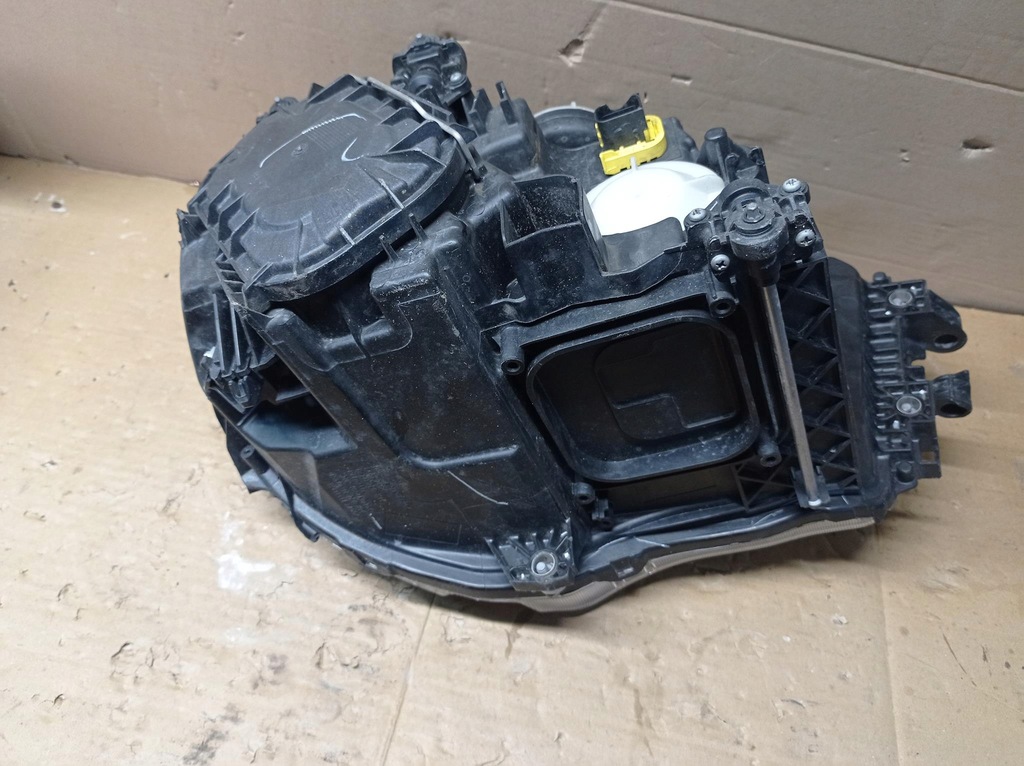 фото №10, Лампа фара правый mercedes actros w961 eur