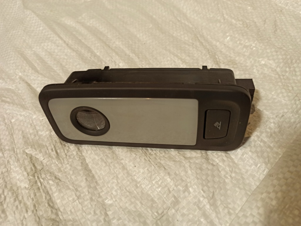 фото №1, Aud q5 8r0 лампа кабіни s-line ліва 8r0947291