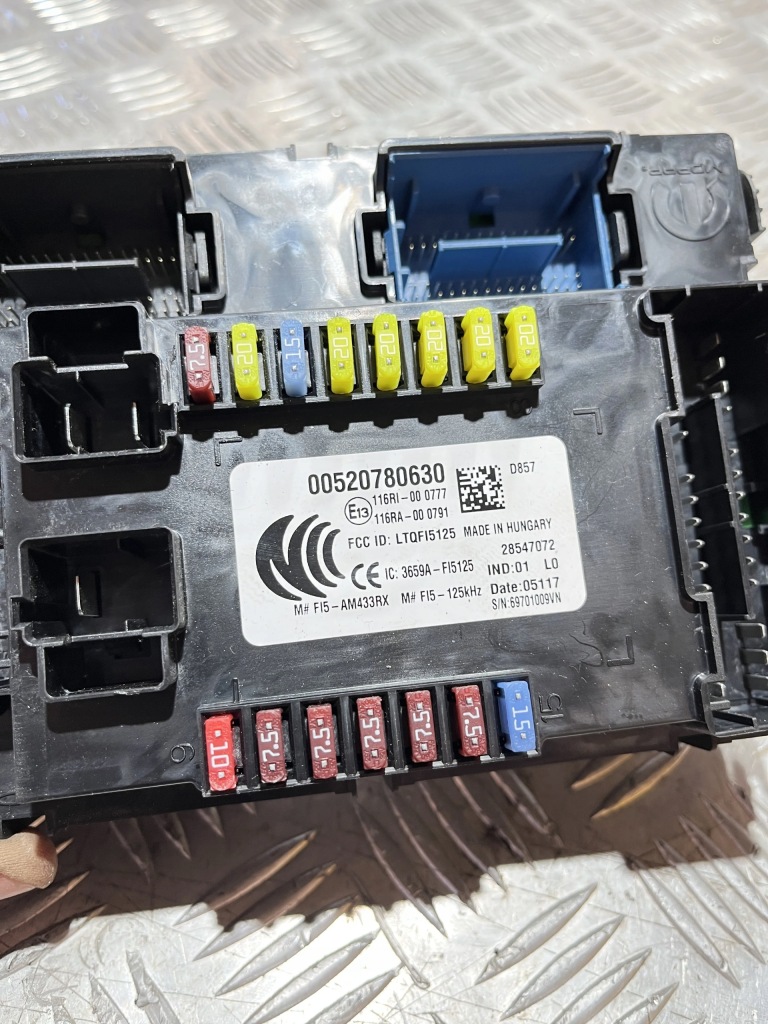 фото №2, Коробка запобіжників модуль jeep renegade 14- 00520780630