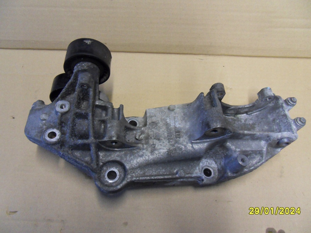 фото №1, Кронштейн кронштейн двигуна renault koleos 2.0 dci 150km 8200881264