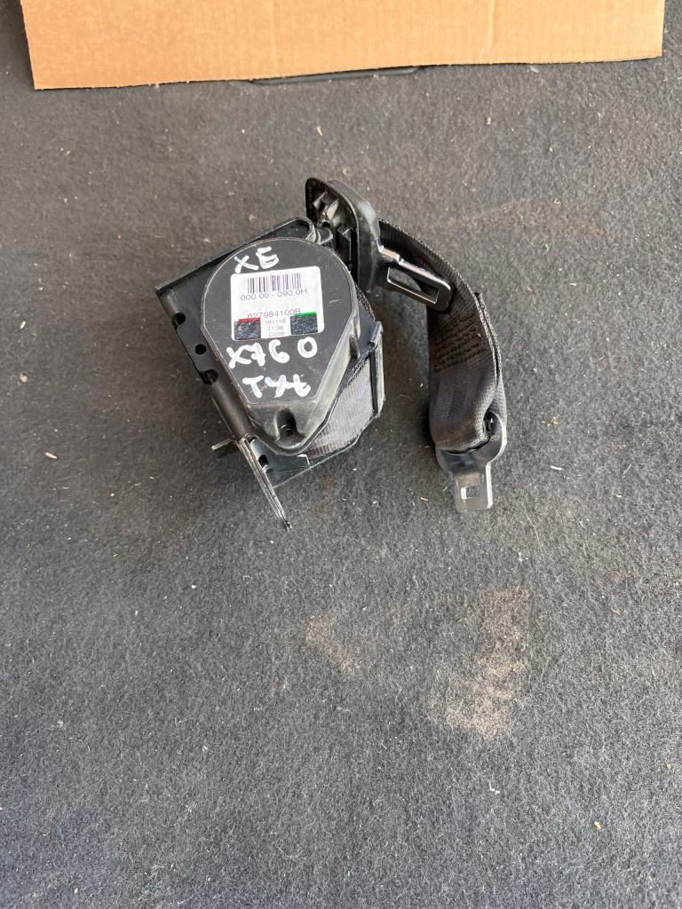 фото №1, Jaguar xe x760 pas безопасности задняя средний