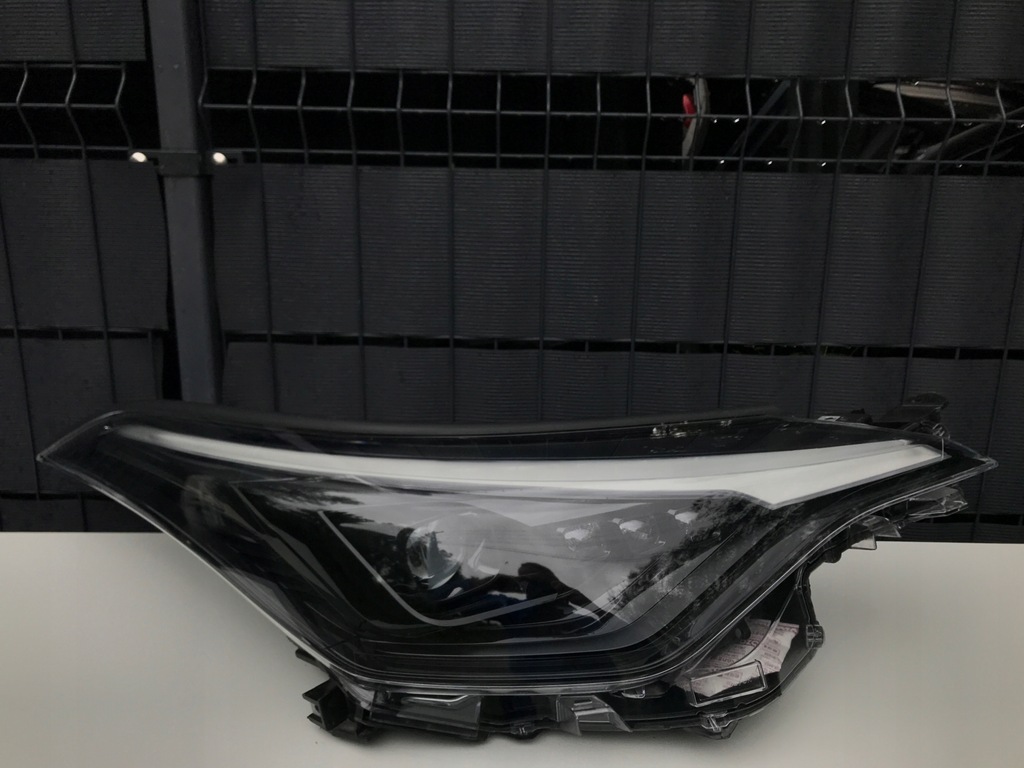 фото №1, Toyota chr c-hr правая лампа перед full led lift 20