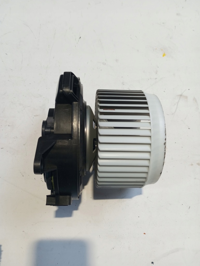 Купити Вентилятор обігрівача alfa romeo giulia