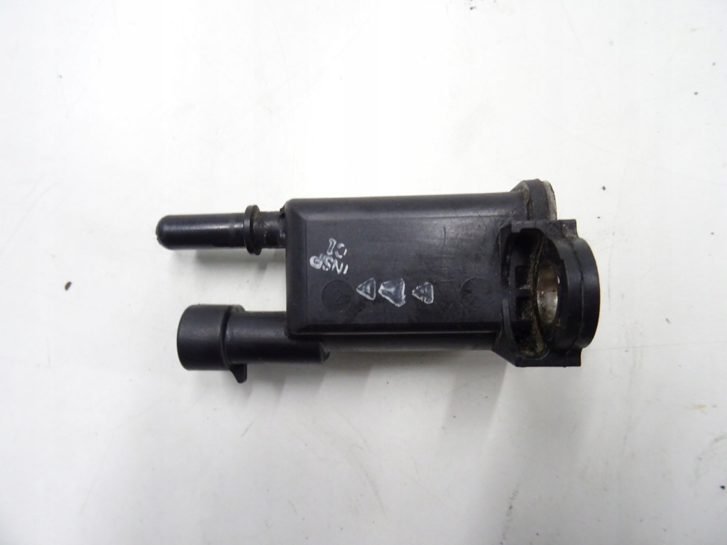 Купити Opel оригінальний номер 12592015 клапан паров пального