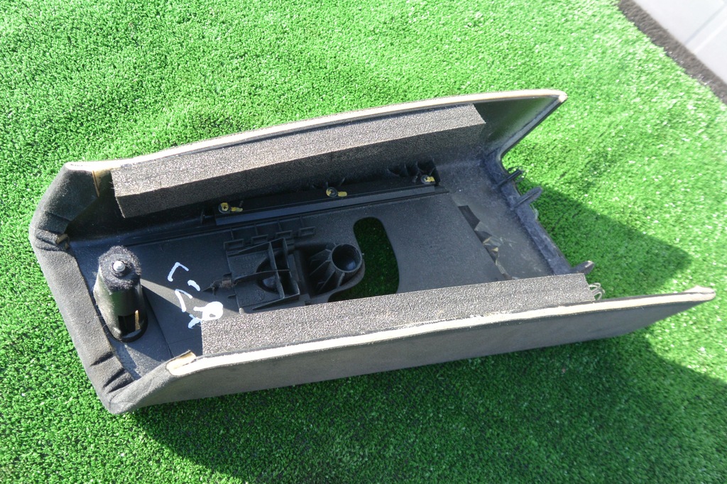 фото №12, Захист стійка алькантара maserati quattroporte vi