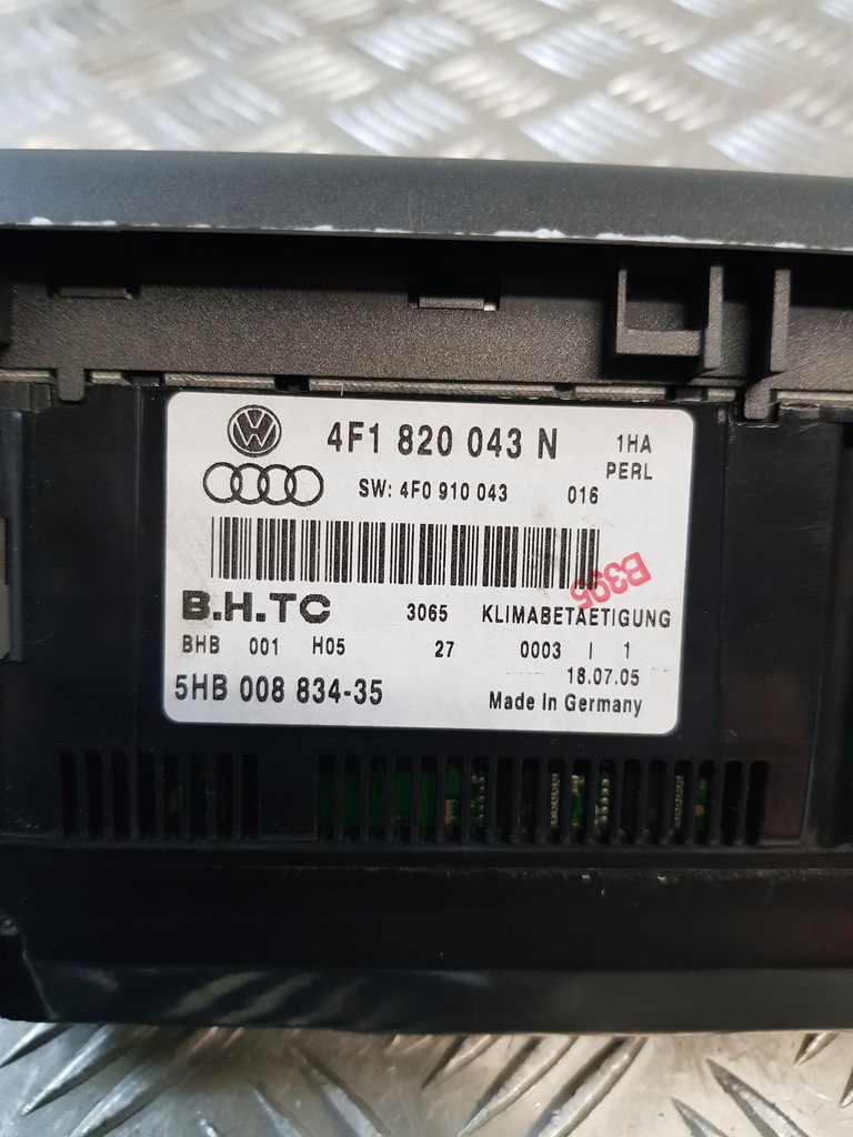 фото №9, Панель обдув кондиціонера 4f1820043n audi a6 c6 05r-