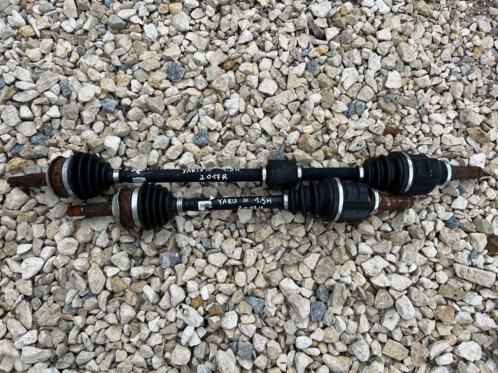 фото №1, Toyota yaris iii 1.5 гибрид приводной вал правая перед