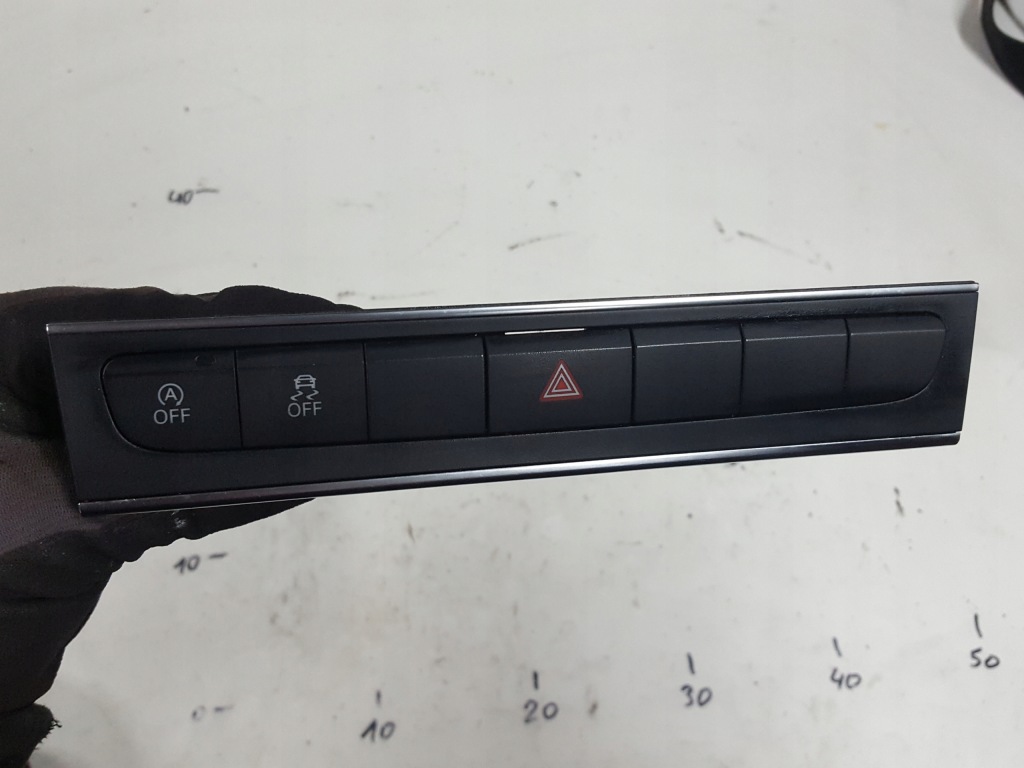 фото №1, Audi a3 8p lift 08-12r выключатель света аварийных