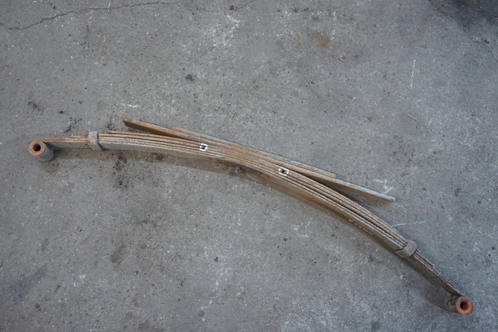 Mazda b2500 ford ranger ресора задній задній 7-piór 2,5 td 2001r Доставка