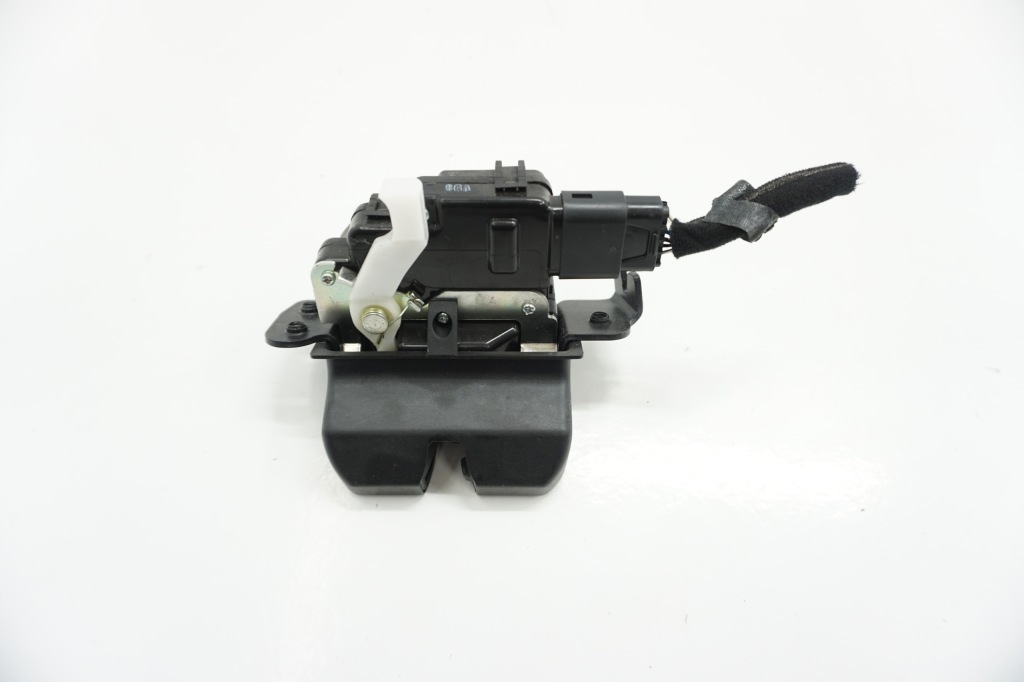 фото №1, Kia optima iv kombi замок крышки багажника