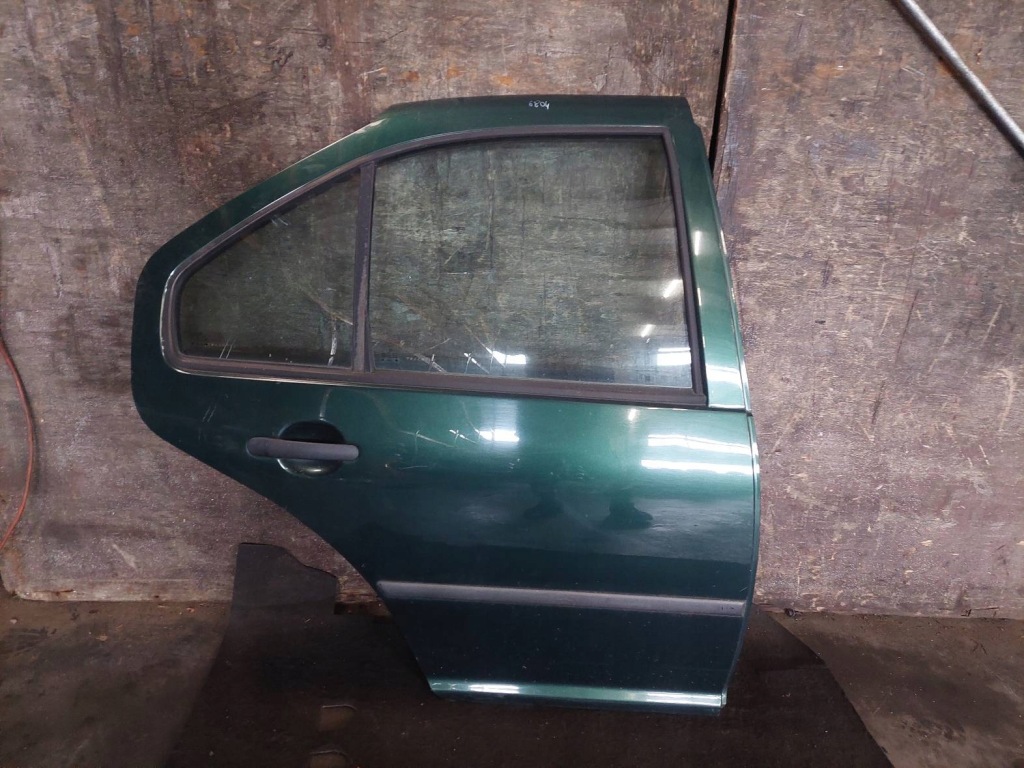 Купить Дверь полный правый задний  volkswagen bora i lc6m sedan