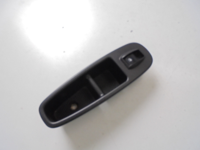 фото №1, Панель скло правий перед fiat 500l 2016 rok