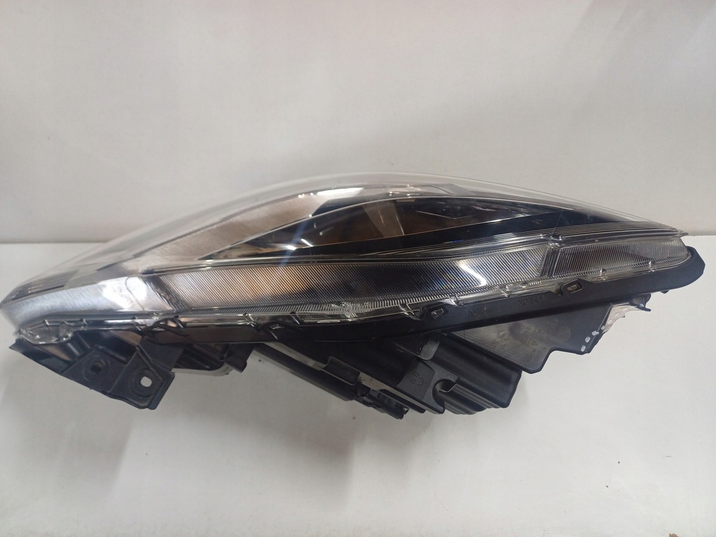 фото №10, Лампа правий перед suzuki swift mk8 full led europa