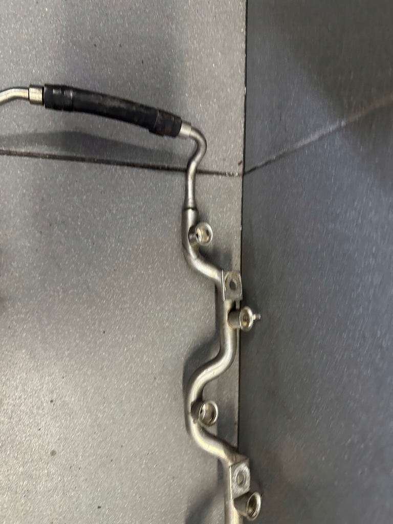 фото №8, Молдинг упорскування vw phaeton 6.0 w12 420km ban 07c133316h