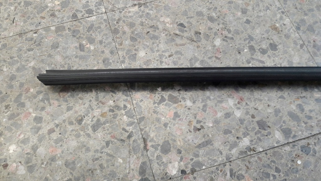 фото №6, Молдинг уплотнитель внутренняя w169 левый перед