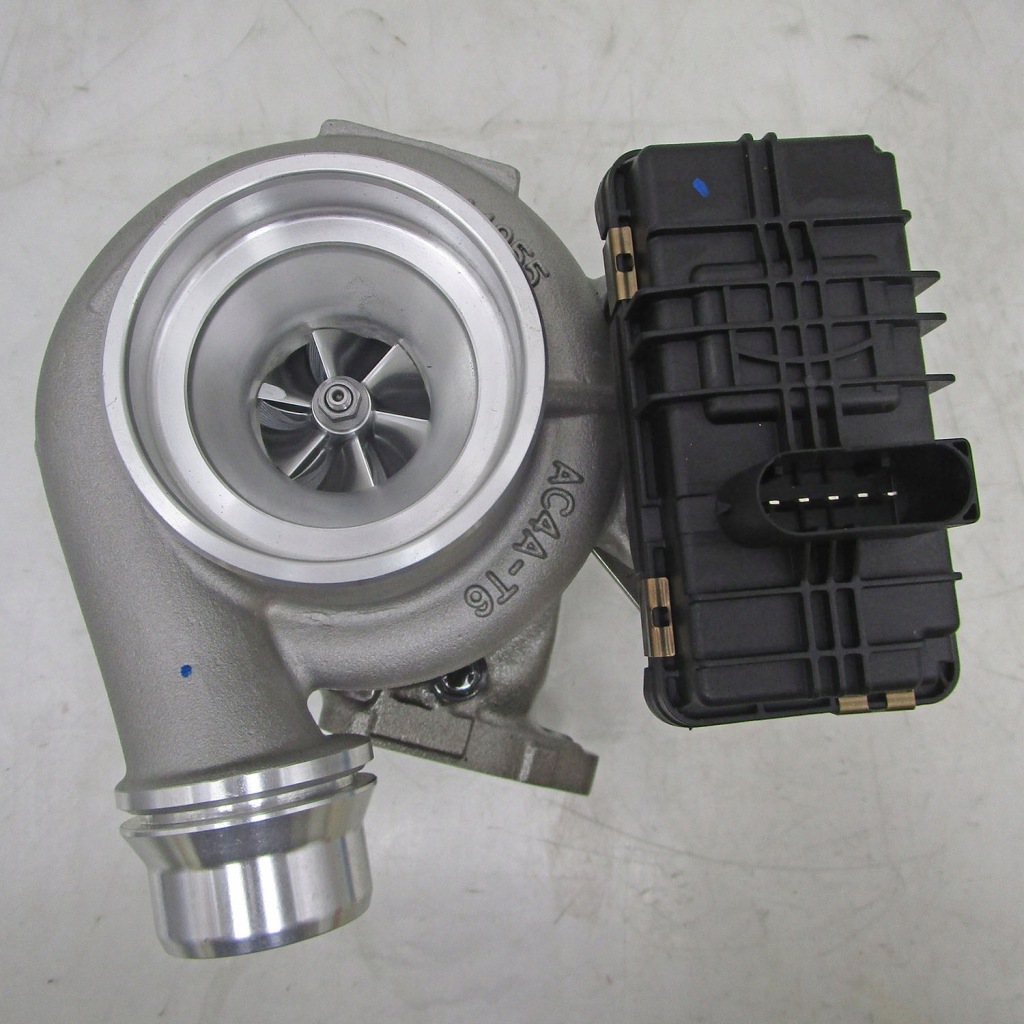 фото №1, Турбокомпресор 2.0 land-rover jaguar - discovery evoque velar f-pace xf