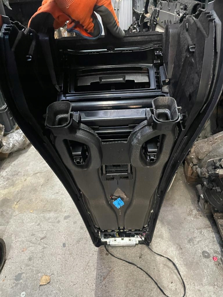 фото №4, Туннель подлокотник kompletny кожа mercedes w222 переключатели