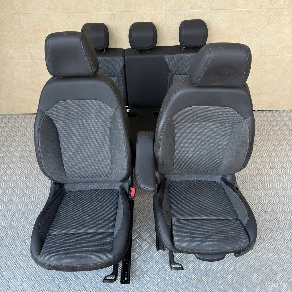 фото №1, Сидіння напівшкіра заднє сидіння комплект opel crossland x lift 2022 rok