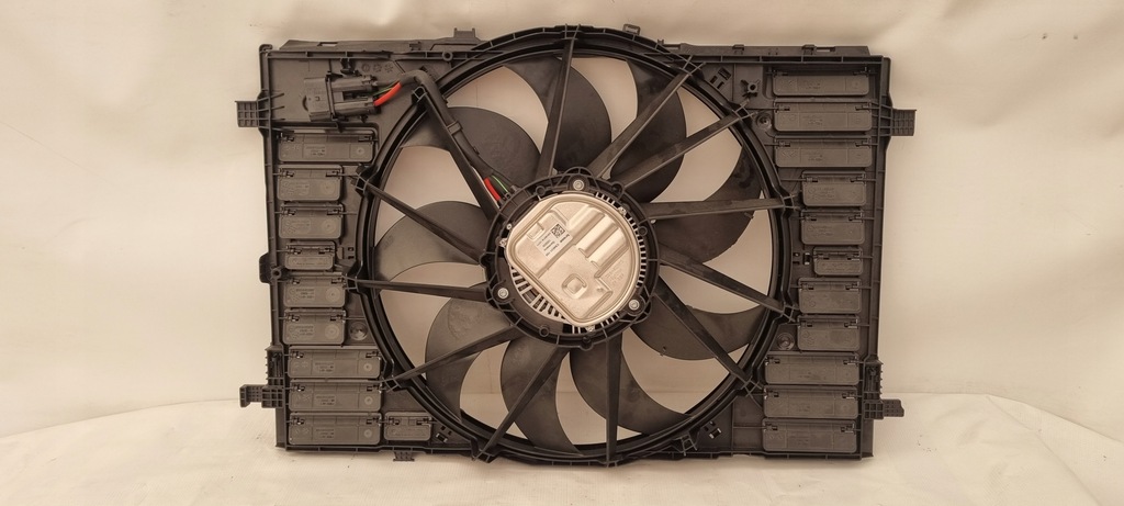 фото №1, Mercedes w177 amg a45 вентилятор радиатора 1000w