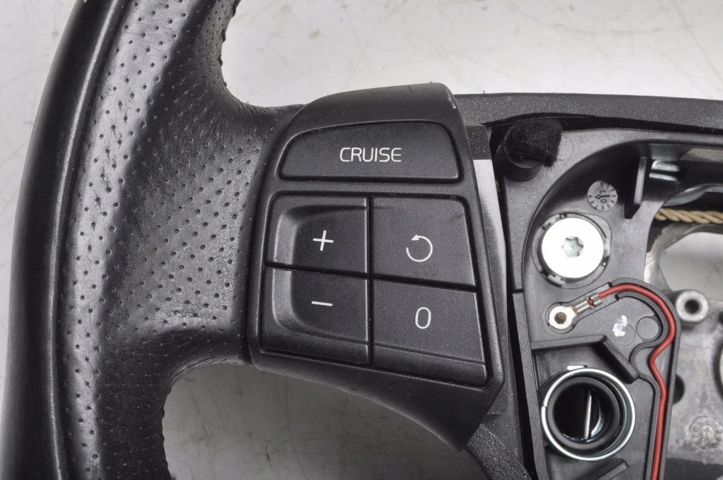 фото №8, Volvo c30 s40 ii v50 повітропровід шкіряний 30695858 rdesign