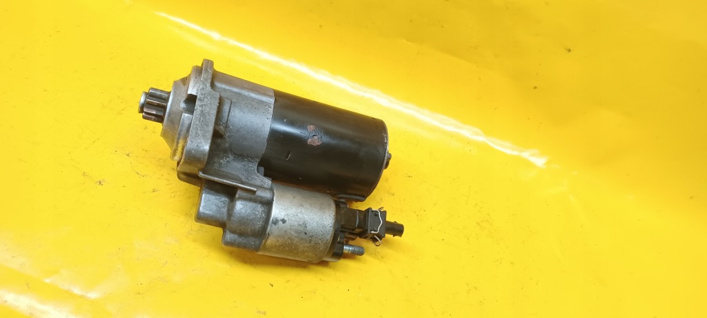 Купити Стартер toledo ii 1,4b bosch 020911023f