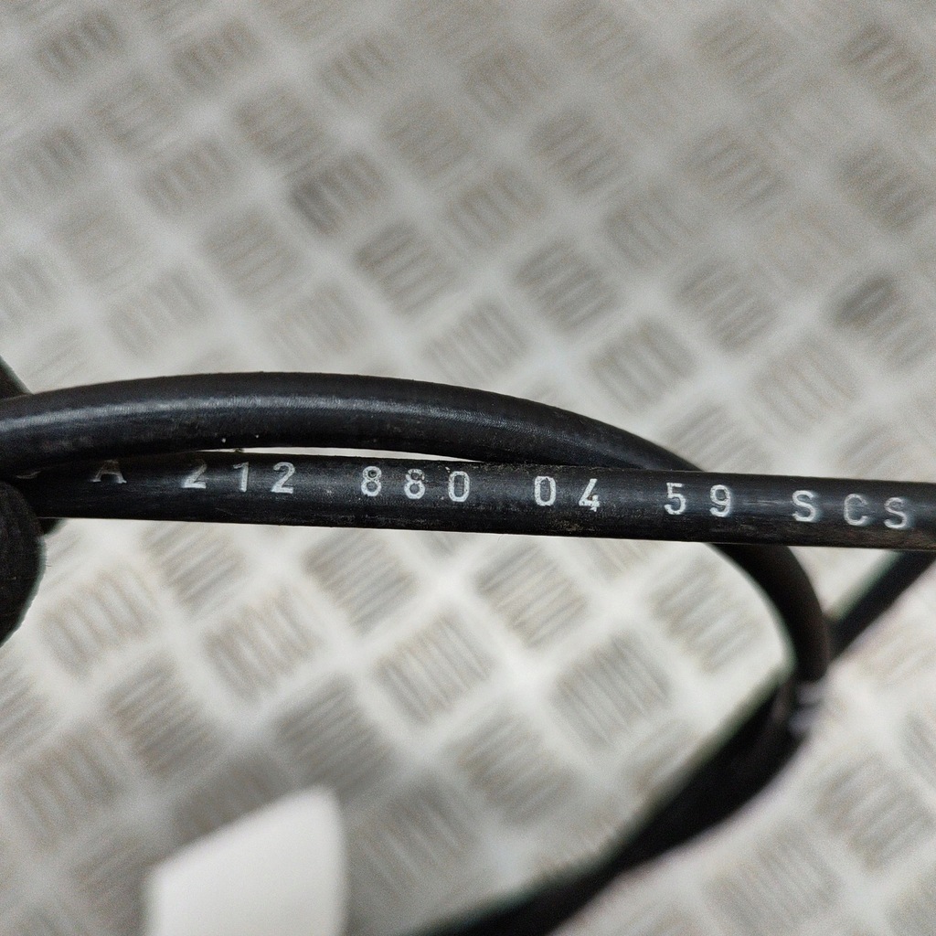 фото №6, Mercedes-benz e a207 2010 трос замка кришки передньої / капот двигуна