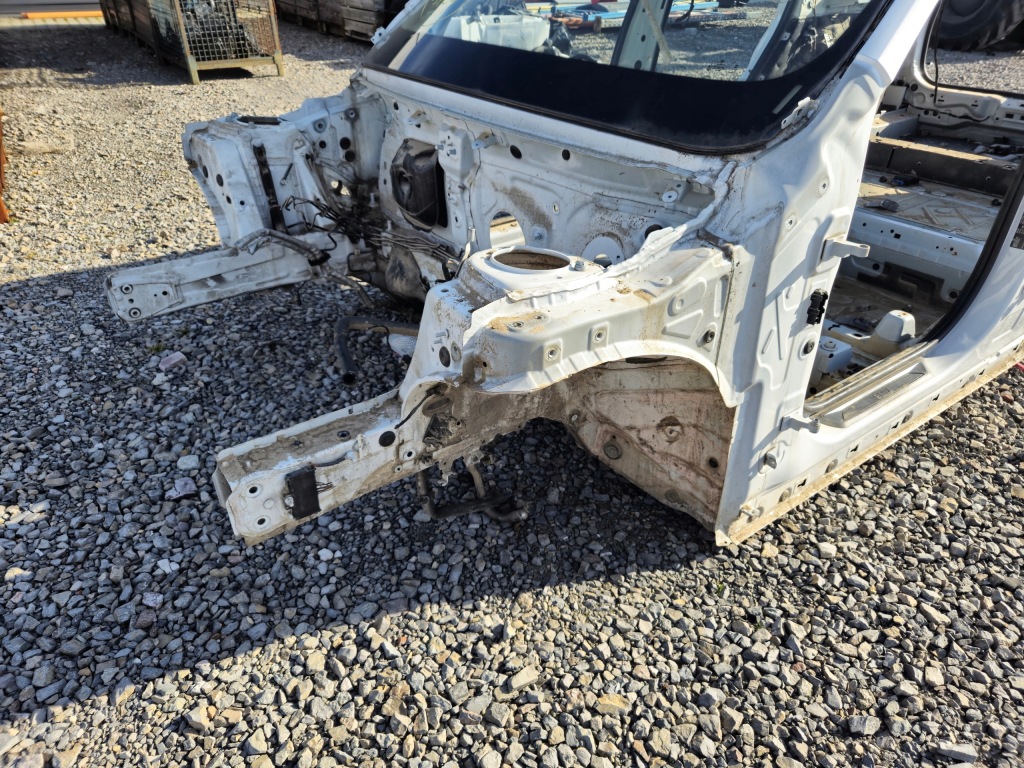 Купить Bmw x1 f48 16r четверть лонжерон левый перед a96