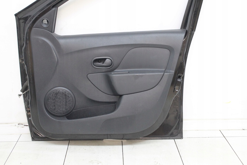 фото №14, Дверь правое передние правый перед dacia sandero ii 12r- nv676 - код лакокрасочного покрытия