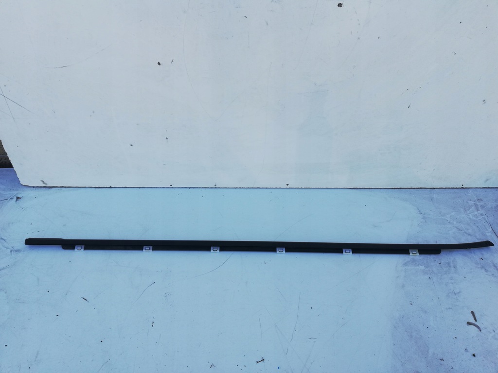 фото №1, Молдинг ущільнювач правий перед kia ceed ii 12-16