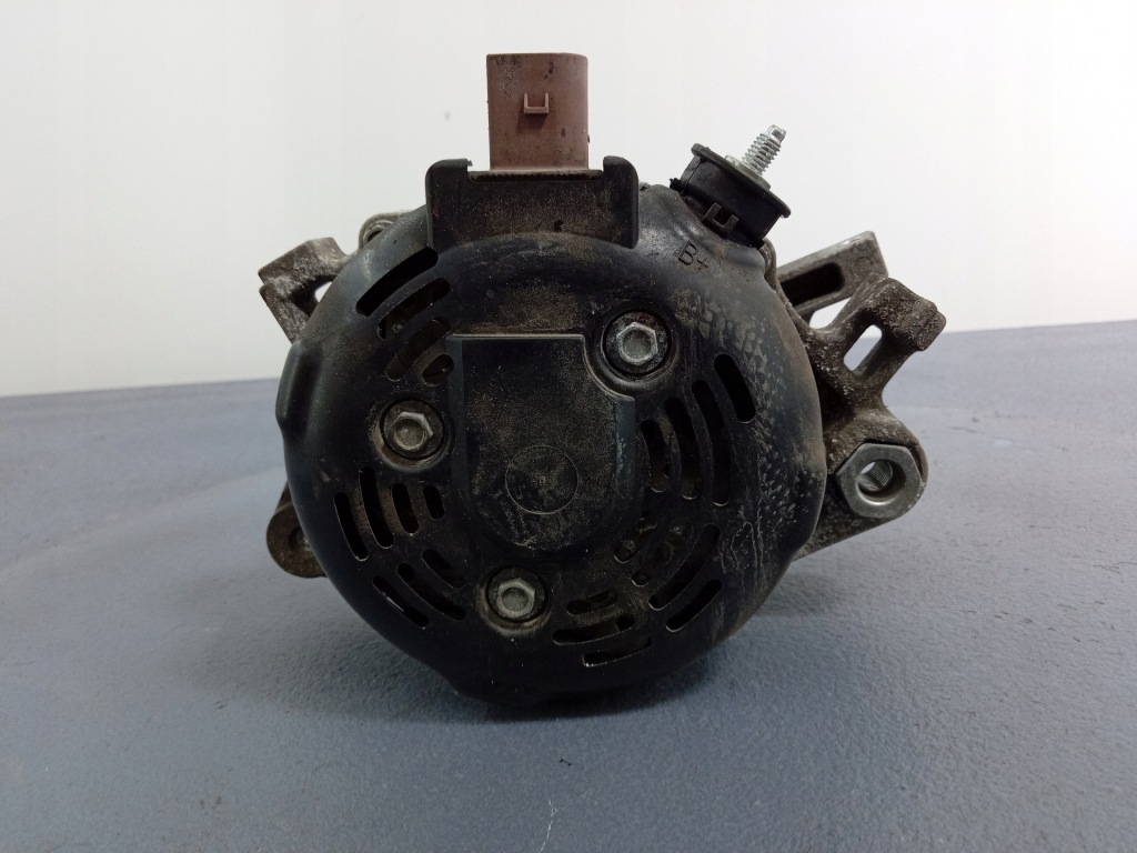 Купить Yaris 3 1.5 vvti генератор 100a 27060-0y380