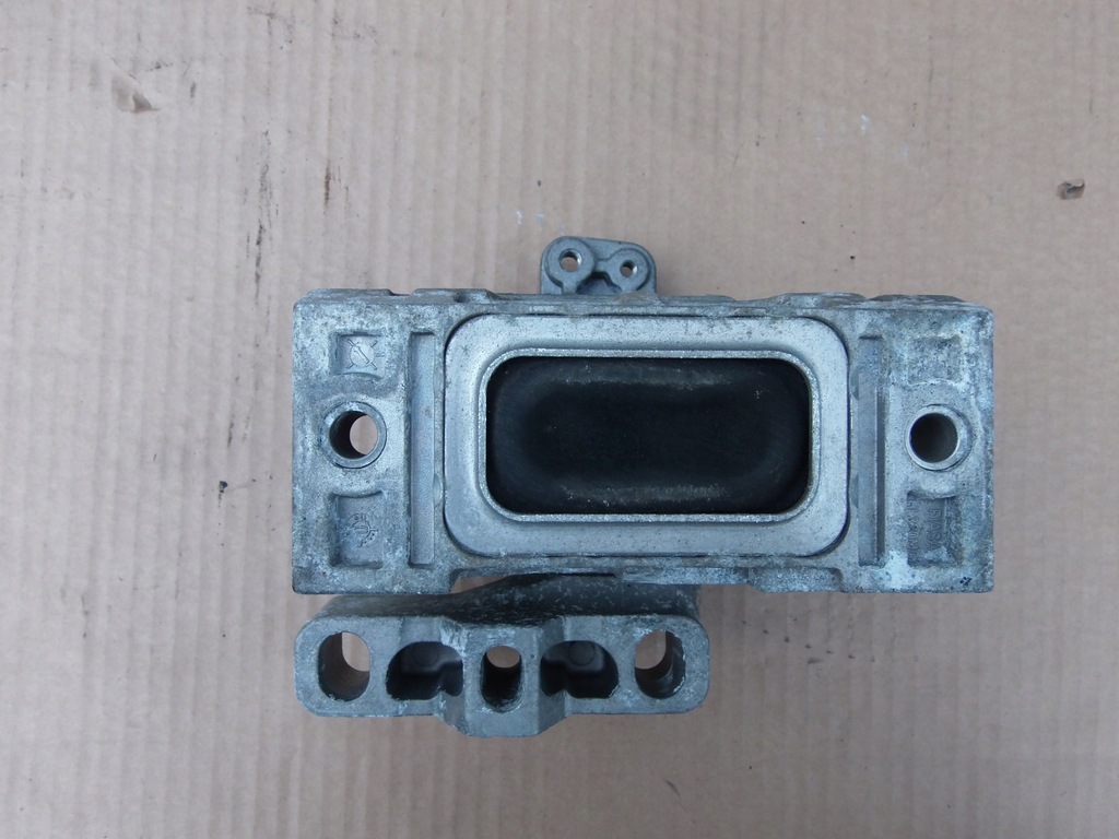 фото №4, Кронштейн подушка двигателя vw bora golf iv 2.0b