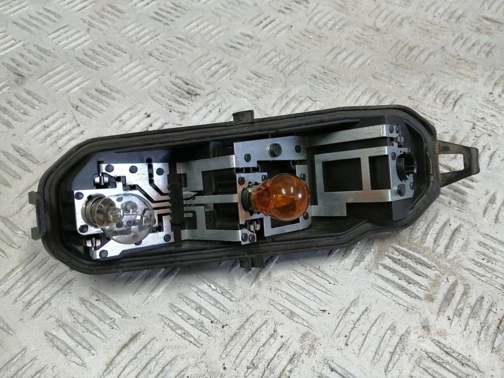 Купити Вкладиш ліхтарі  задній правий renault twingo 2