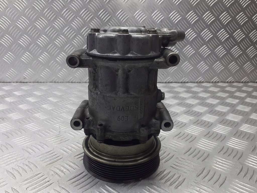 фото №1, Компресор кондиціонера renault twingo ii 1.2 8200819568