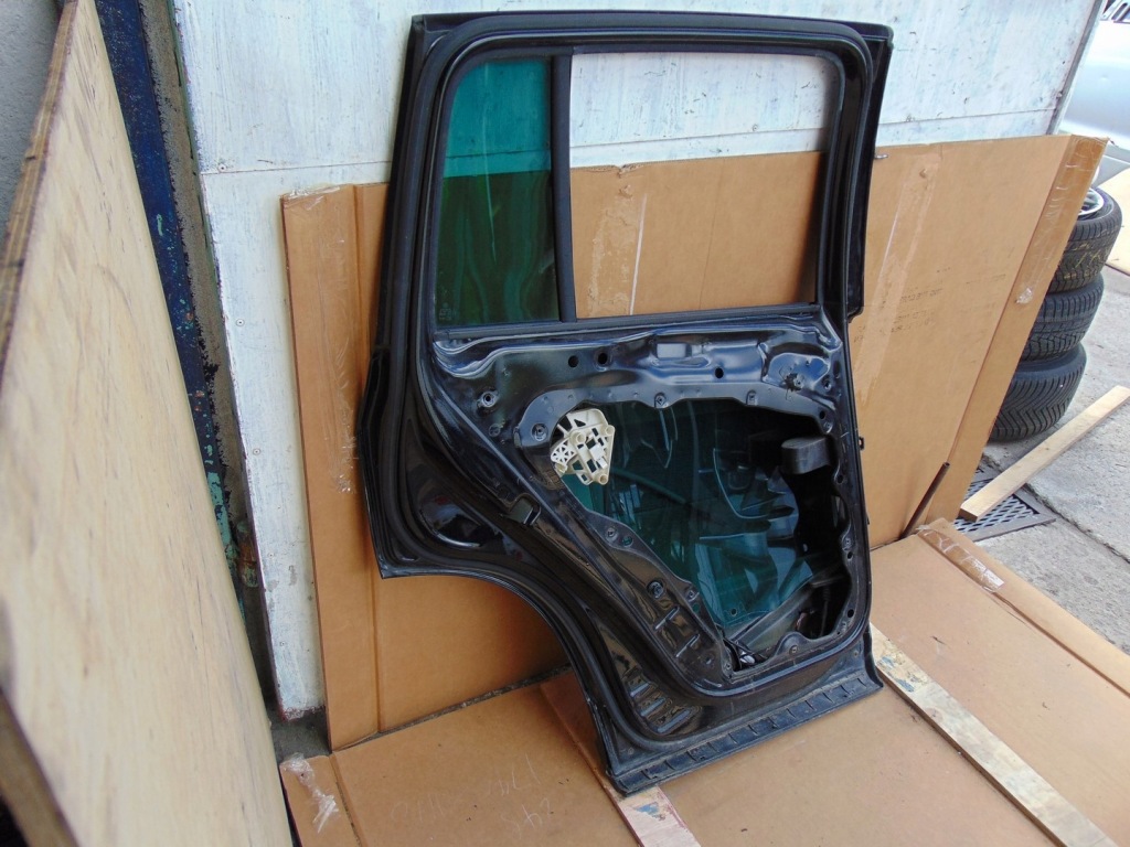 Двері лівий задня vw tiguan 1 r-line lc9x Недорого