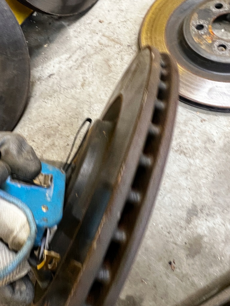 фото №14, Комплект гальмівні диски супорти гальмівні колодки гальмівні audi a8 d4